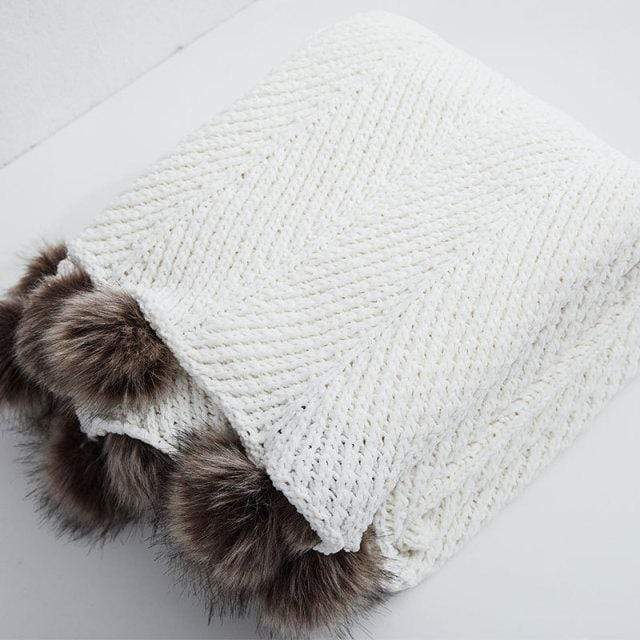 Pom Pom Chenille Blankets Bowlift