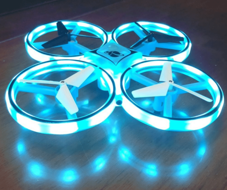 Drone - remote-controlled - Quadrocopter (Gyro &amp; LED) | Bowlift