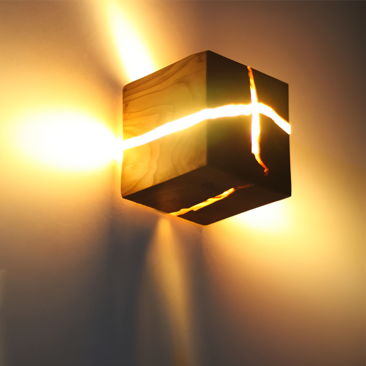 BowLift | QuadCrackle Wooden Wall Light – Handcrafted LED Wall Lamp with Artistic Crackle Design
