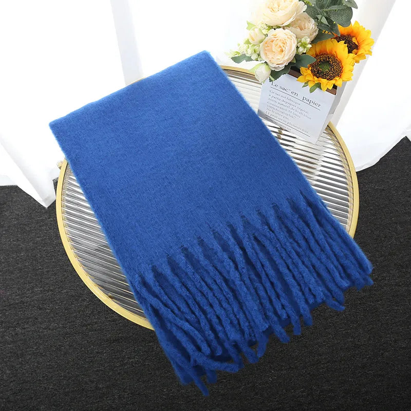 FrostSoft Scarf – Luxury Warmth for the Winter Months Bowlift