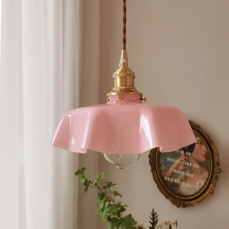 FrenchElegance - Timeless Brass Pendant Light with Warm Lighting for Classic Interior | Bowlift