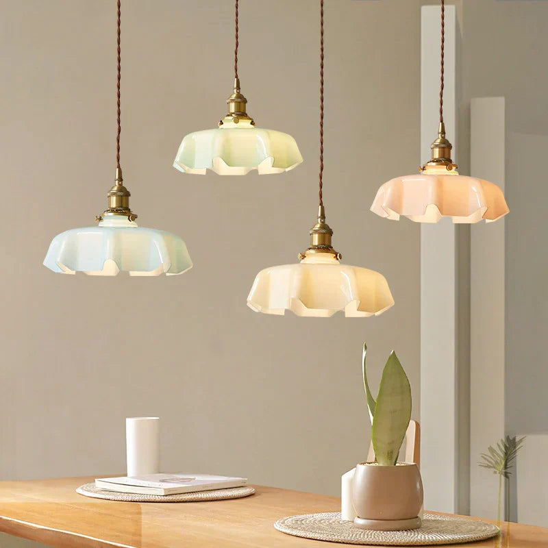 FrenchElegance - Timeless Brass Pendant Light with Warm Lighting for Classic Interior | Bowlift