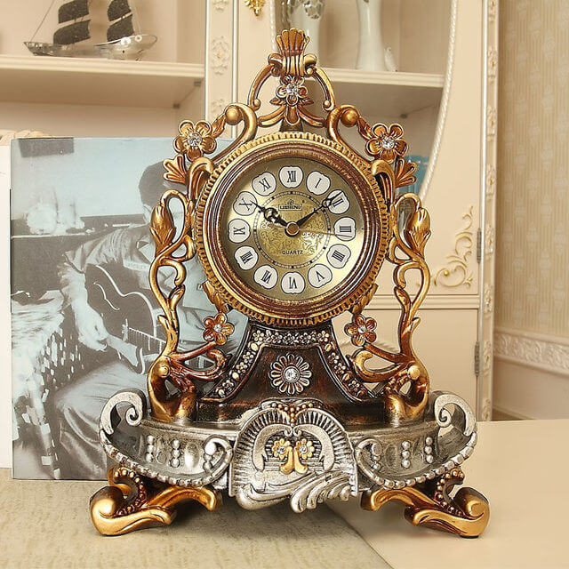 VintageTime Retro Table Clock | Bowlift