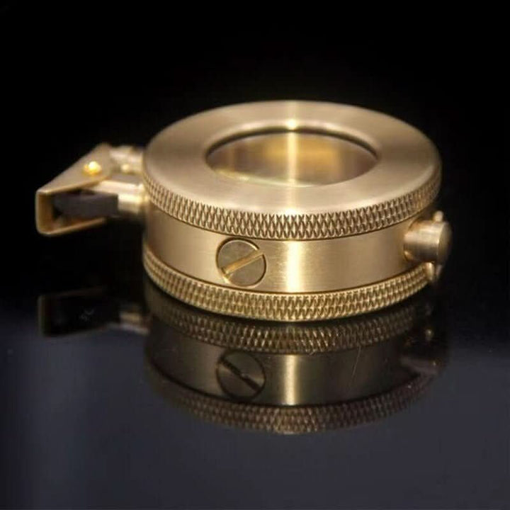 BowLift | Retro Metal Kerosene Lighter in Compact Vintage Design