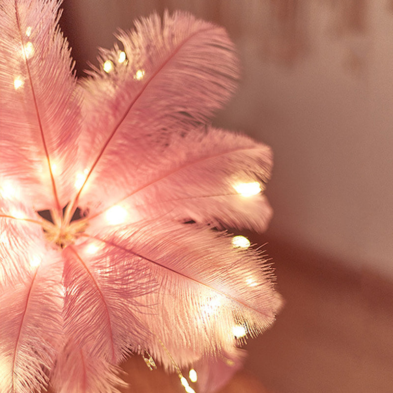 BowLift | Ostrich Night lamp | Eccentric lamp with feathers & rose gold base