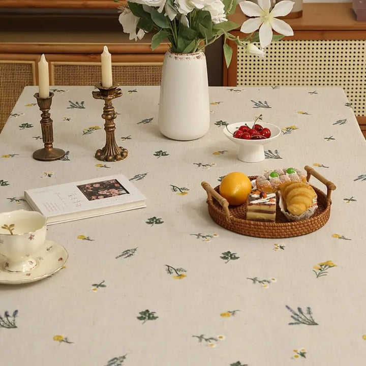 BowLift | Rustic Bloom Tassel Tablecloth
