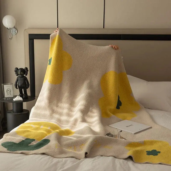 Floral Sofa Blanket – Nordic Fleece Throw | Bowlift