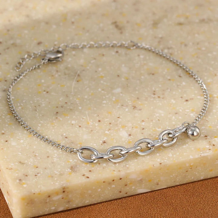 BowLift | Dainty Curb & Bold Paperclip Chain Bracelet