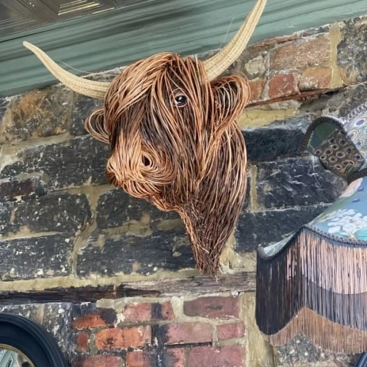 BowLift | Woven Willow Highland Cow Resin Home Décor Figurine