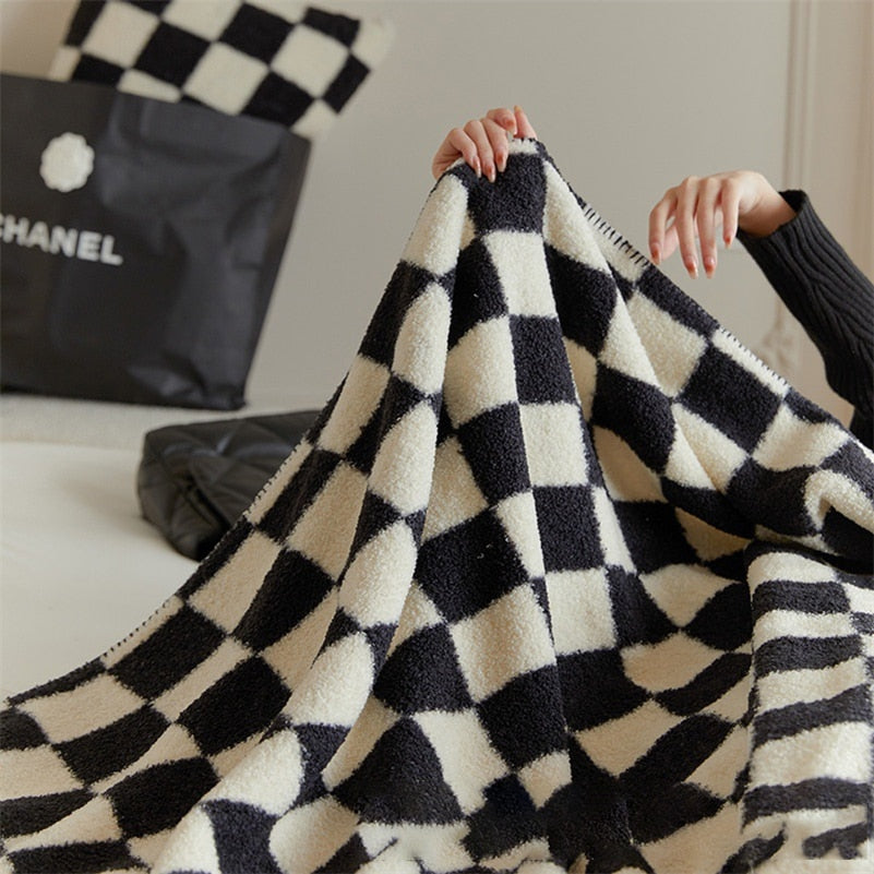 Plain Checkerboard Throw | Bowlift