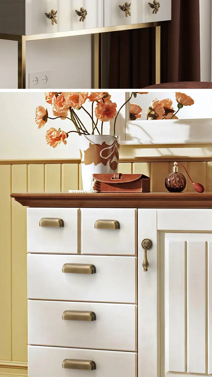 Bronvella ArcRetro Furniture Handle in Antique Copper Bowlift