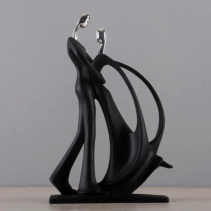BowLift | Artistic couple in motion with Nordic style