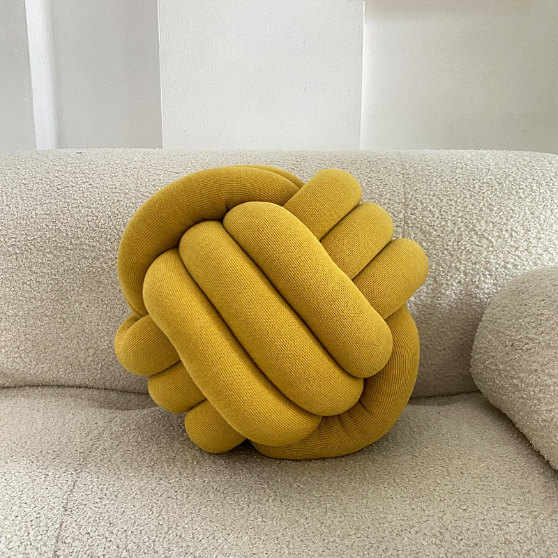 BowLift | Knot Pillow