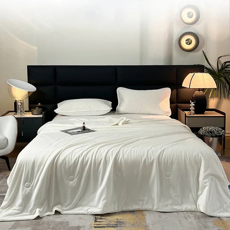 High-Quality Cooling Blanket – Smooth Air-Conditioning Comforter, Lightweight Summer Quilt with Double-Sided Cooling Fabric | Bowlift