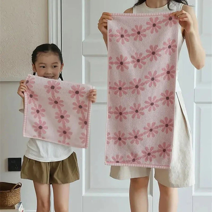 Daisy Towel | Bowlift