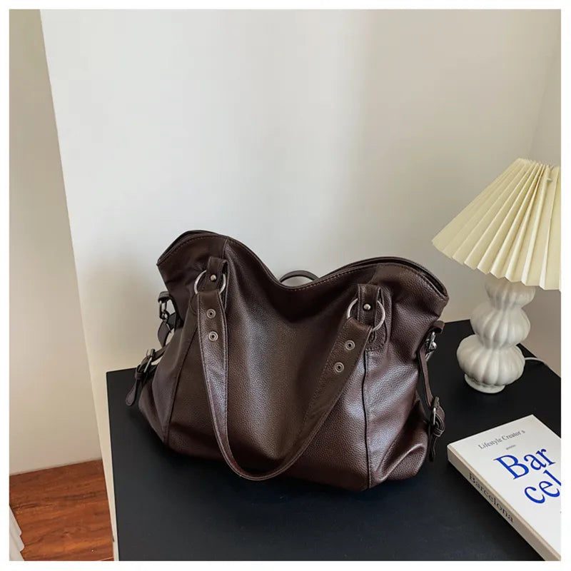 Althea Shoulder Bag with Large Capacity – Elegant & Functional | Bowlift