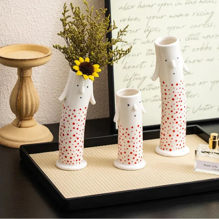 Lovely Cartoon Figures Ceramic Vase | Bowlift