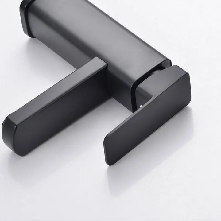 BowLift | Luxury RETHME Basin Tap - with Stylish Water Flow