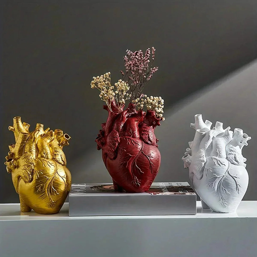 BowLift | LoveAura - Ceramic Heart-Shaped Vase