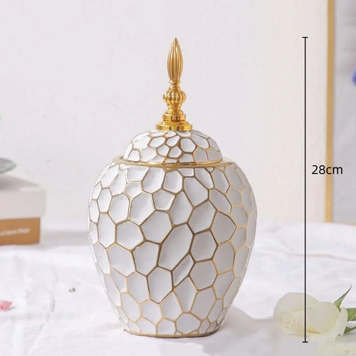BowLift | Elegant ceramic vase with a gold accent