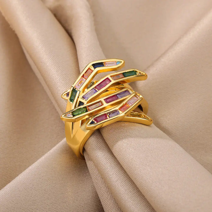 BowLift | Geometric Claw Scattered Diamond Ring