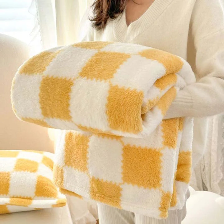 BowLift | Pandaluna Fleece Blanket with Check Pattern | Soft & Breathable | For Sofa, Bed & Office | Machine Washable | Pink/White