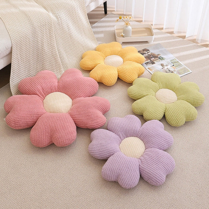 Fluffy Clover Flower Cushion | Bowlift