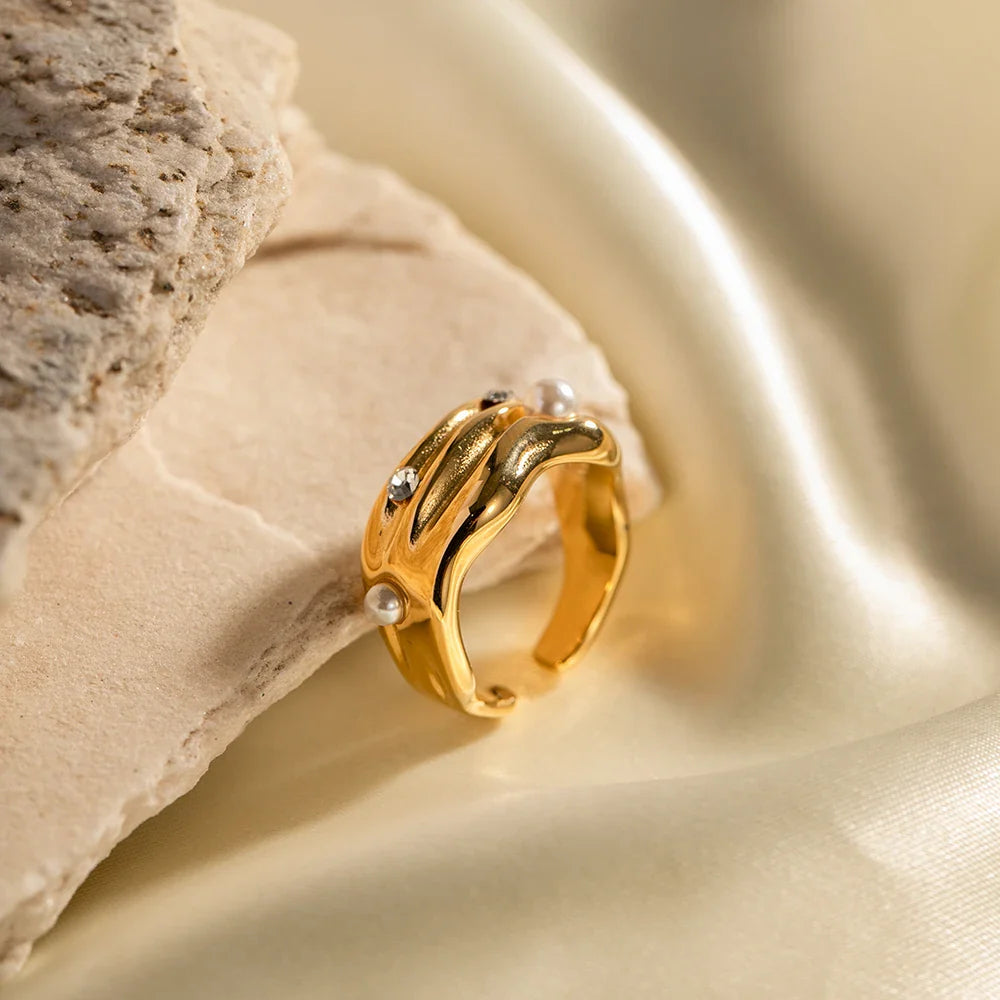 BowLift | Textured Pearl & Diamond Accented Ring