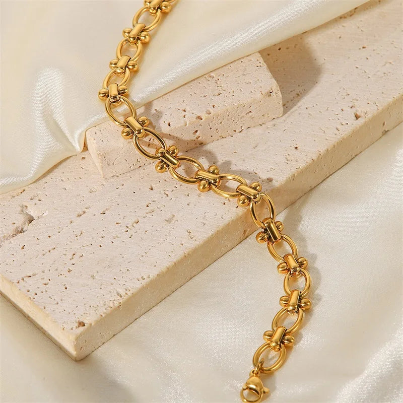 BowLift | Dainty Oval Accented Bracelet