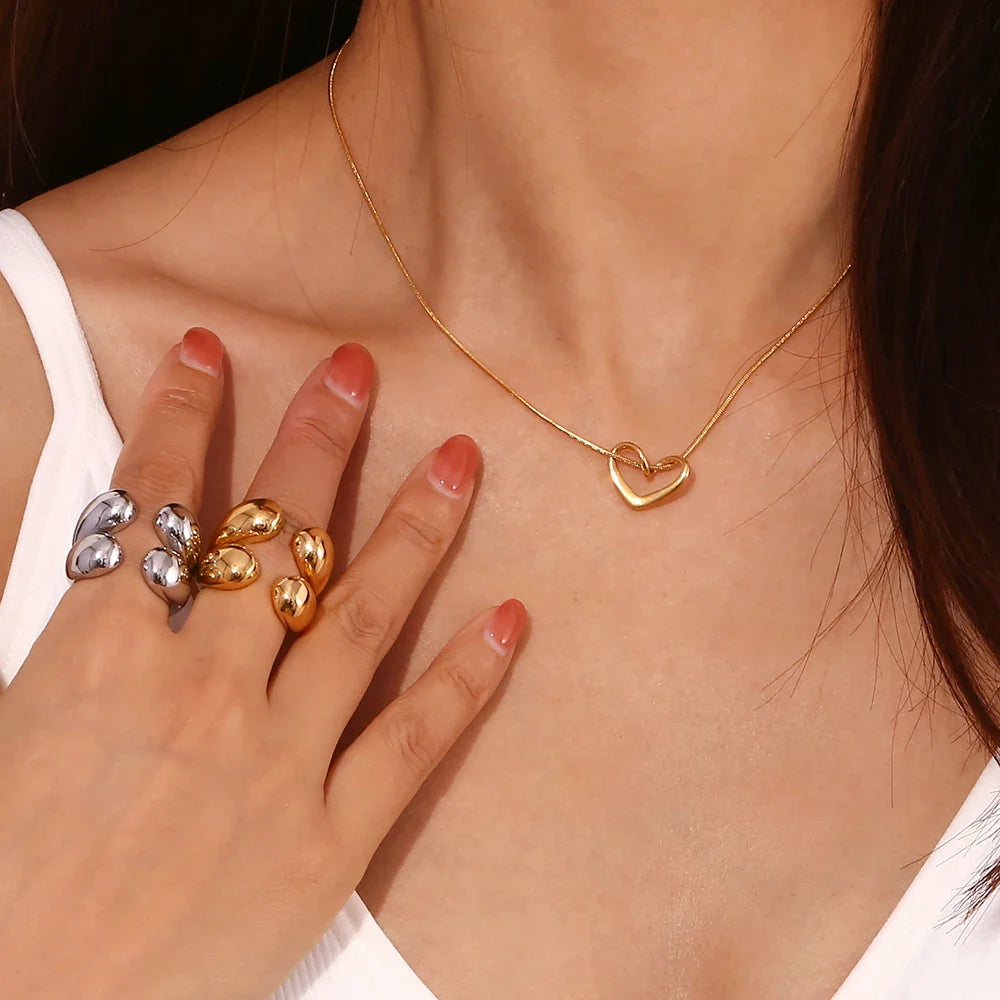 BowLift | 18k Four Droplet Bold Ring