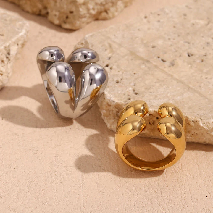 BowLift | 18k Four Droplet Bold Ring