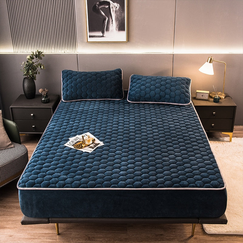 BowLift | Elegant Velvet Thick Mattress Cover