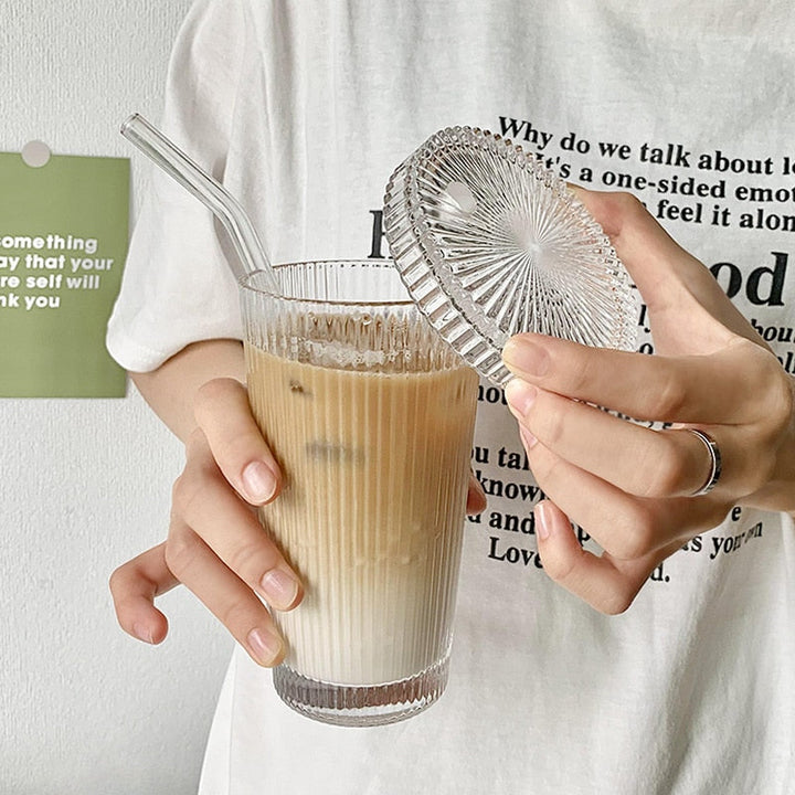 ChicSip Glass – Modern Drinking Glass with Stylish Design Bowlift
