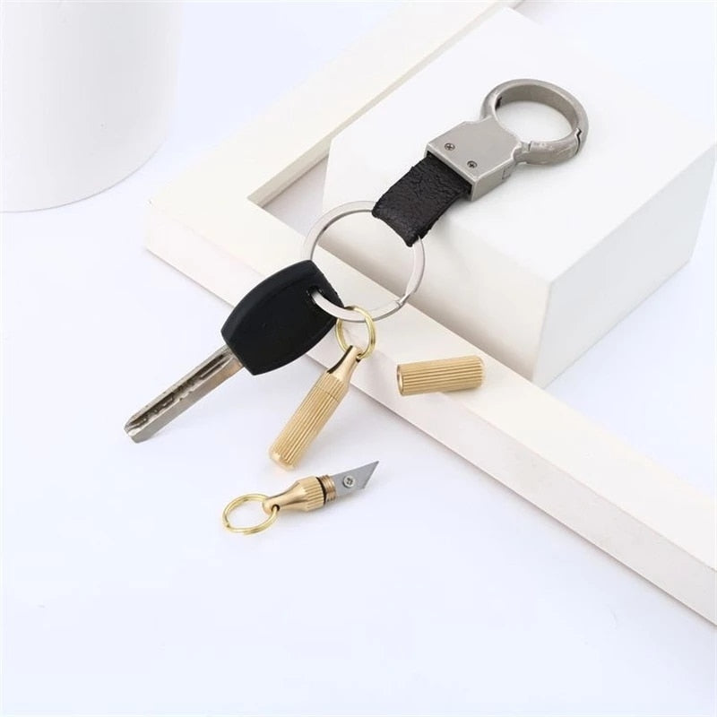 Pocket Capsule Outdoor Survival Mini Knife | Bowlift
