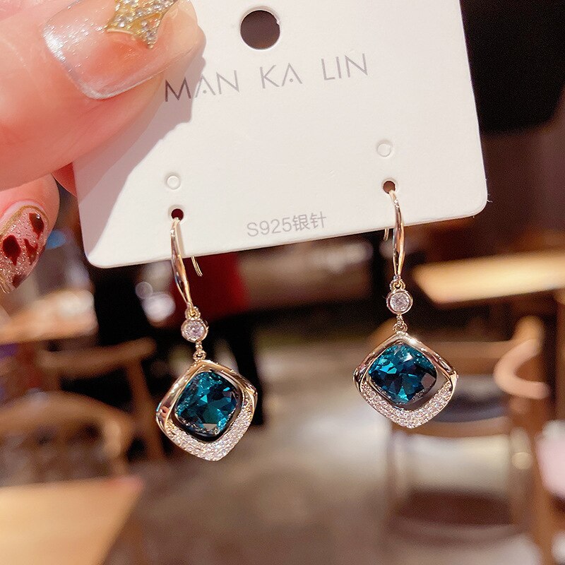 BowLift | Elegant Flower Long Chain Earrings