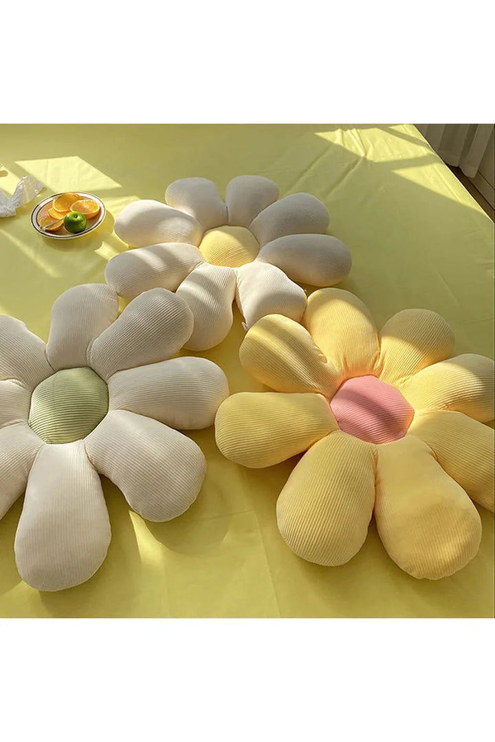 Petal Decorative Cushion | Bowlift