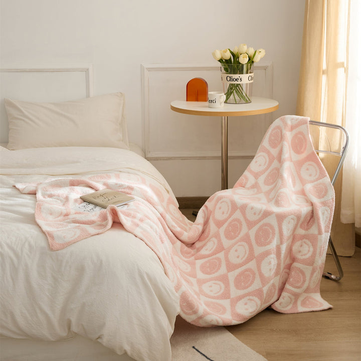 Smiley Checkered Blanket | Bowlift