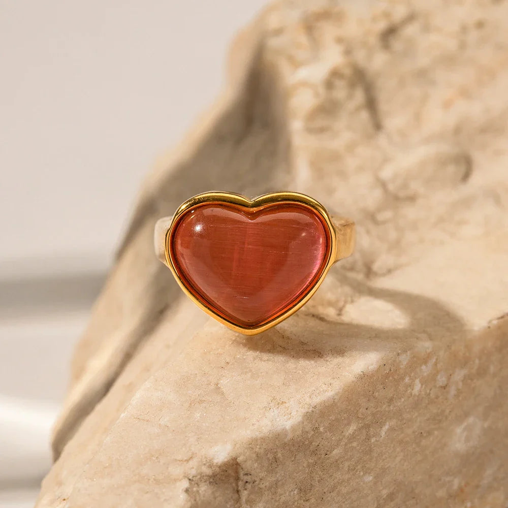 BowLift | Elegant Pink Heart Stone Ring