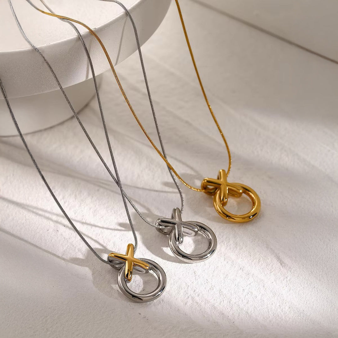 BowLift | Elegant XO Interlaced Necklace