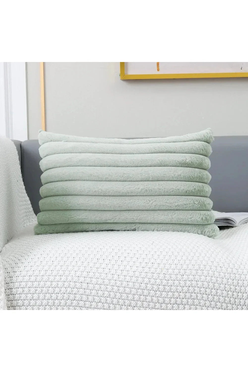White plush pillow cover | Bowlift