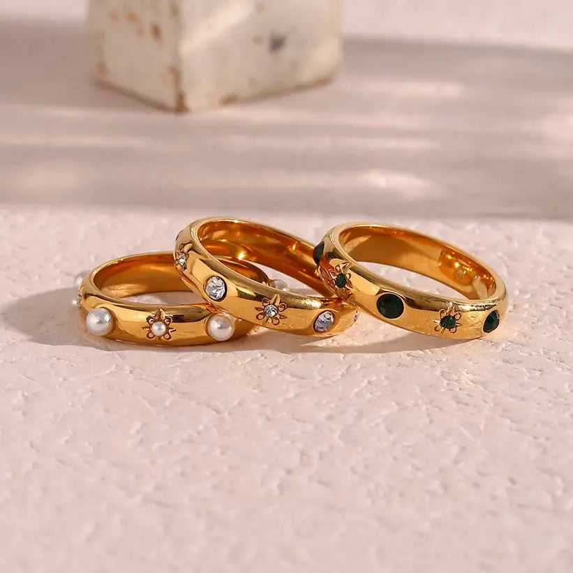 BowLift | 18k Star & Stone Embedded Ring