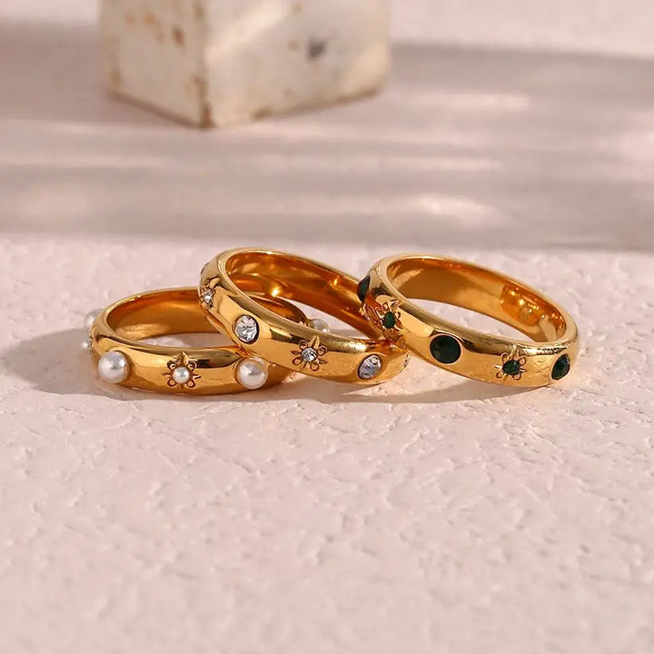 BowLift | 18k Star & Stone Embedded Ring