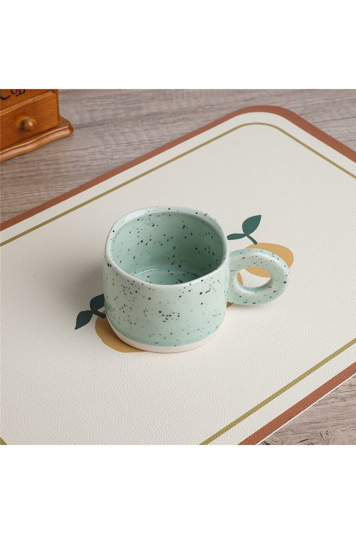 Porcelain-handgrip-cup | Bowlift