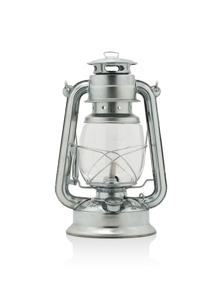 Nostalgic Camping Side Outdoor Kerosene Lantern Lamp | Bowlift