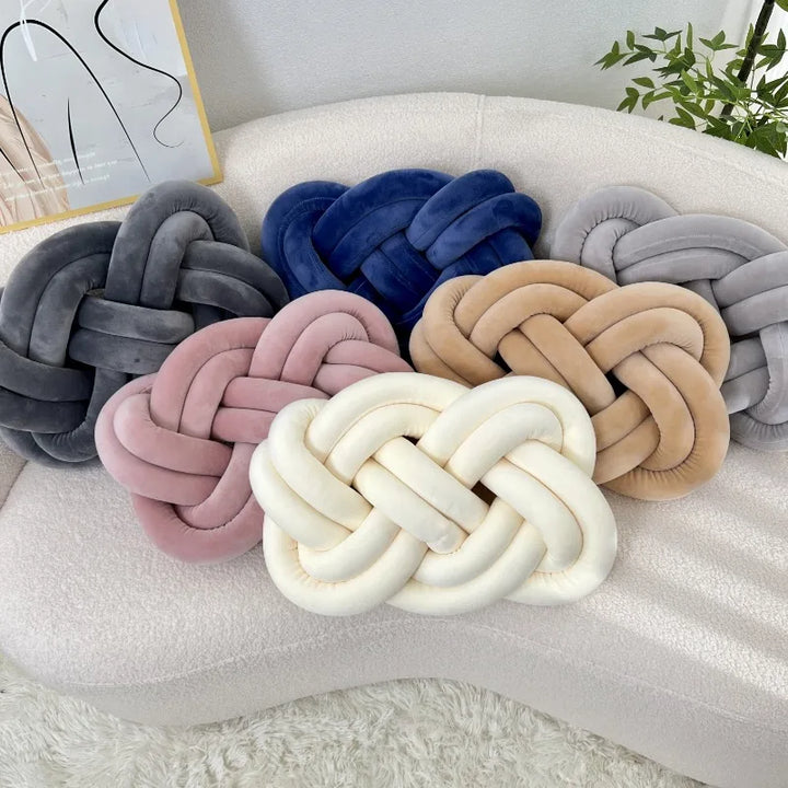 BowLift | Decorative Cushion | Knotted Geometric Design | Washable Polyester | 40×30 cm