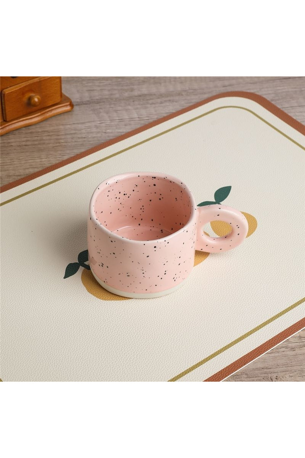 Porcelain-handgrip-cup | Bowlift