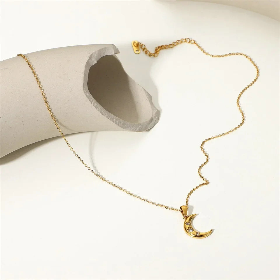 BowLift | 18k Diamond Adorned Crescent Moon Necklace