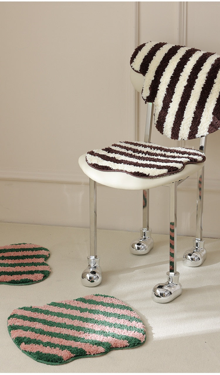 BowLift | Quilted striped chair cushion
