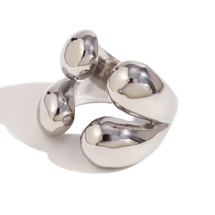 BowLift | 18k Four Droplet Bold Ring