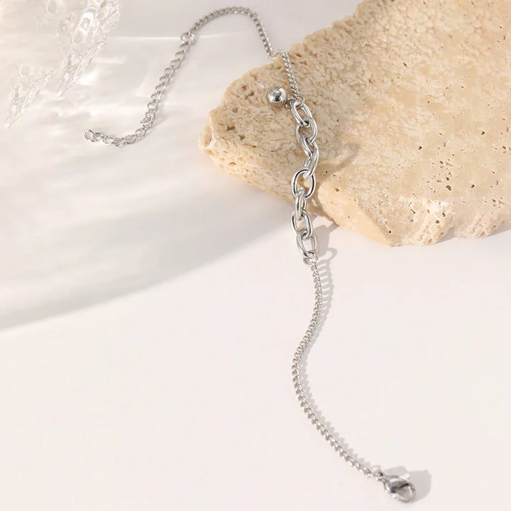 BowLift | Dainty Curb & Bold Paperclip Chain Bracelet
